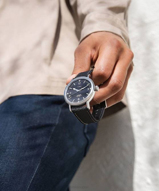 kellot | Timex miehet Normaali 40 mm kangasrannekello hopean sävyinen/musta 64XP217