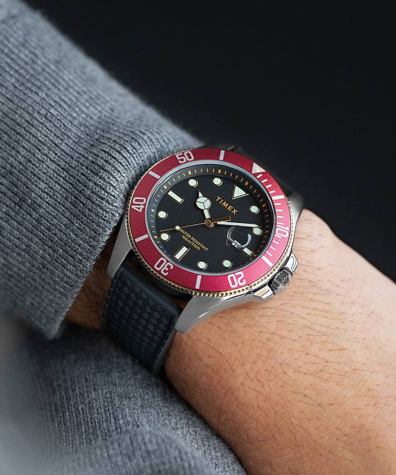 kellot | Timex miehet satamarannikon 43mm kumirannekello hopean sävyinen/musta/punainen 64XP131